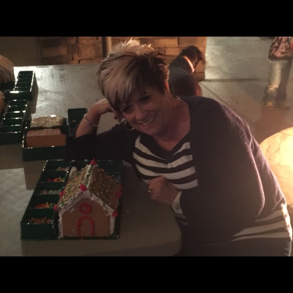 Meet your Posher, Kim - Picture 3 of 7